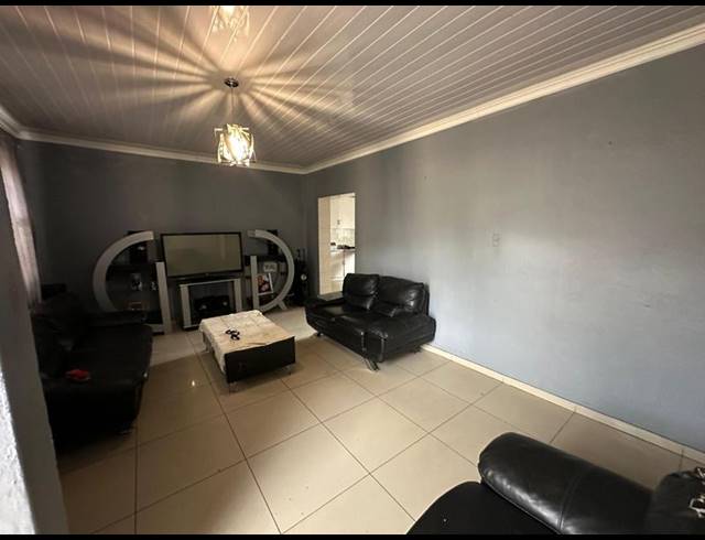 3 BEDROOM HOUSE FOR SALE IN JEPPESTOWN